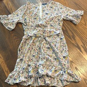 PrettyLittleThing Multicolor Floral Zip Dress